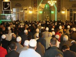 Görmez, Bursa'da 5 bin kişiye sabah namazı kıldırdı