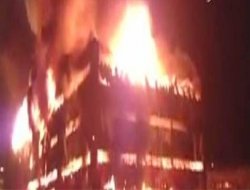 İstanbul'da Halkalı Gümrük binasında yangın