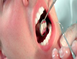 Şengalli mültecilere mobil diş tarama hizmeti verildi