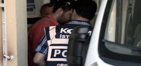 Mersin'deki gözaltına alınan polisler serbest bırakıldı