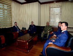 Komutanlardan Diyarbakır Valisine ziyaret