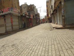 Nusaybin'de tedirgin esnaf kepenk açamadı