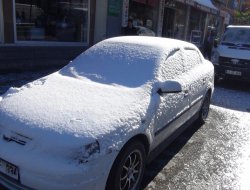 Tatvan'da ilk kar düştü