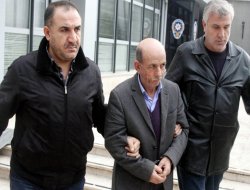 Yaşlı adam 40 yıllık eşini öldürdü