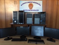 Okuldan çaldıkları malzemelerle yakalandılar