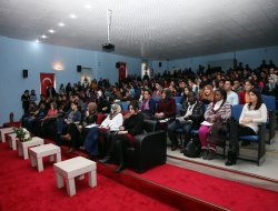 Ağrı İbrahim Çeçen Üniversitesi öğrencileri, Ebola'yı anlattı