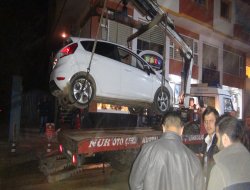 Kaza yapıp kaçan şahısların aracından silah çıktı