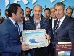 Bitlis terörle değil, kültürel değerleriyle tanınmalı