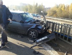 Bingöl Çapakçur köprüsünde maddi hasarlı kaza