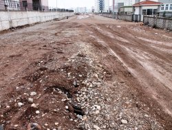 Okul var gidecek yol yok