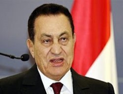 Yeni diktatör eski diktatörü akladı