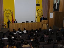 Dicle Üniversitesinde AİDS ve EBOLA hastalığı tartışıldı