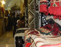 ‘El dokuma halılar eskisi gibi ilgi görmüyor’