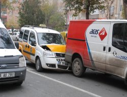Diyarbakır’da trafik kazası: 2 yaralı