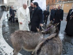 Papa: Çocukken Eşek Sütü İçerdim