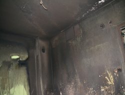 Urfa’da evi yanan aile sokakta kaldı