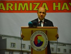 “Üniversiteye girişin önüne kalın duvar çektiler”