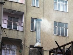 Baca dumanı esnafı rahatsız ediyor