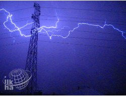 Yıldırım İsabet Eden 2 Bayan Hayatını Kaybetti