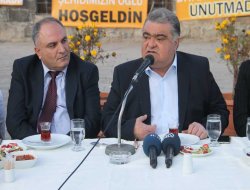 Özal: Başörtüsü sorunuyla toplum geriye gitti