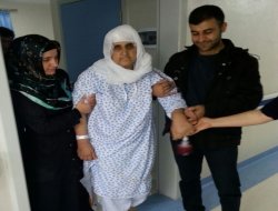 Tümör ameliyatı olan 75 yaşındaki kadın yürümeye başladı