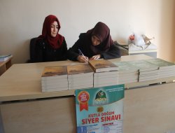 Kız İmam hatip öğrencileri siyer sınavı kayıt standı açtı