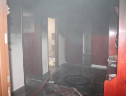 Ateşle oynayan çocuk az kalsın bir faciaya yol açıyordu