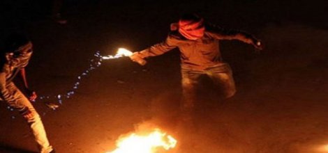 Karakola Molotof atan 2 kişi tutuklandı