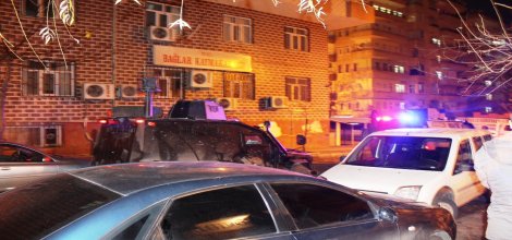 Diyarbakır’da  Bağlar Kaymakamlığına ses bombası atıldı