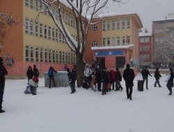 Bingöl'deki okullarda bir günlük kar tatili