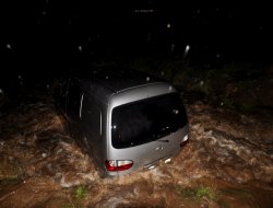 Siverek’te şiddetli yağmur etkili oldu