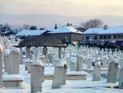 Milletvekilleri İzzetbegoviç’in mezarında buluştu