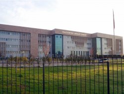 Gözaltındaki polisler adliyeye sevk edildi