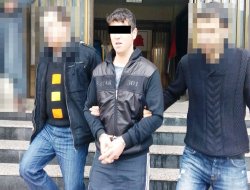 Bıçakla gasp yapan kişi yakalandı