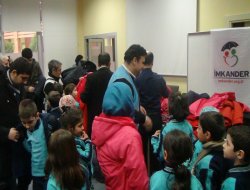 Gaziantep’teki Suriyeli yetimlere mont yardımı