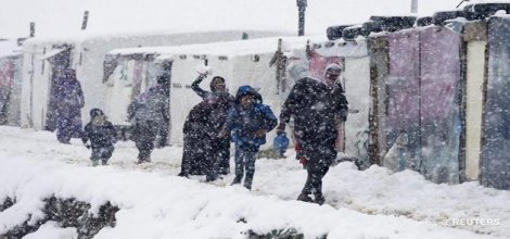 Sınırdaki 500 bin Suriyeli mülteci tehlikede