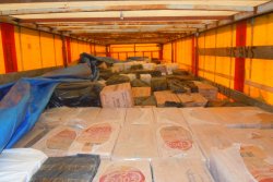 Norşin’de 1 TIR kaçak sigara yakalandı