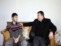 HÜDA PAR’dan ilik hastası Mehdi Yönden’e ziyaret