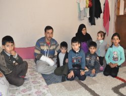 Suriyeli aileler kış şartlarında yaşam mücadelesi veriyor