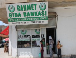 Rahmet Gıda Bankası 2014 yılında binlerce aileyi sevindirdi