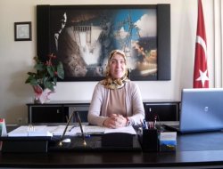 Başörtülü müdür asaletini aldı