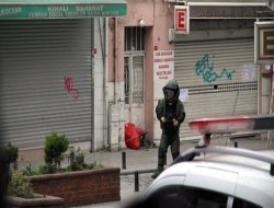 Bomba Koyan Şüphelileri Mahalleli Yakaladı!