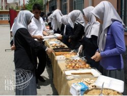 İmam Hatip Lisesinde Hayır Kermesi