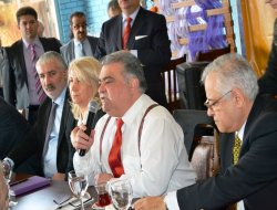 'Niye sadece iki parti 'Çözüm Süreci'ni yürütüyor?'