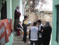 IHO EBRAR’dan Ergani’de Suriyeli ailelere yardım