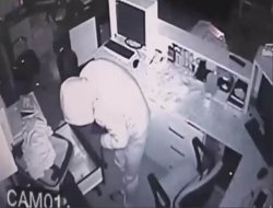 Tarsus’ta 8 iş yerini soyan hırsız kameralara takıldı