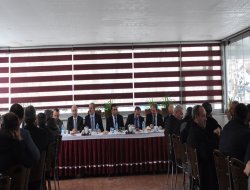 'Gençlerin tabutları üzerinden şov yapmak istiyorlar'