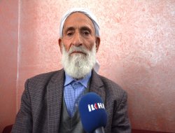 70’lik dedenin Peygamber sevgisi herkesi şaşırtıyor