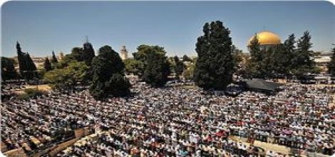 Mescid-i Aksa'da Siyonistlerin işbirlikçisi Kral Abdullah'ı Öven İmam Dövüldü