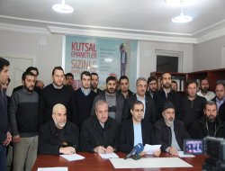 Vanlılar Peygambere hakareti kınadı